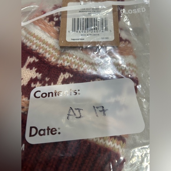 The North Face Women's Fair Isle Beanie Maroon Hat NWT Oversized Pom - Picture 9 of 9